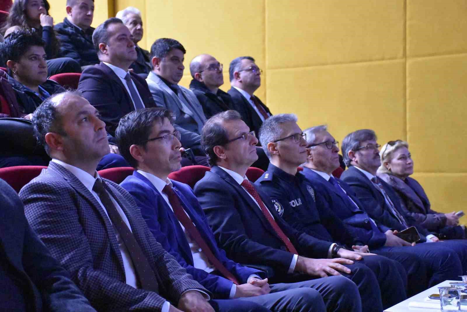 Salihli’de ‘Dirençli Kentler’ konferansı
