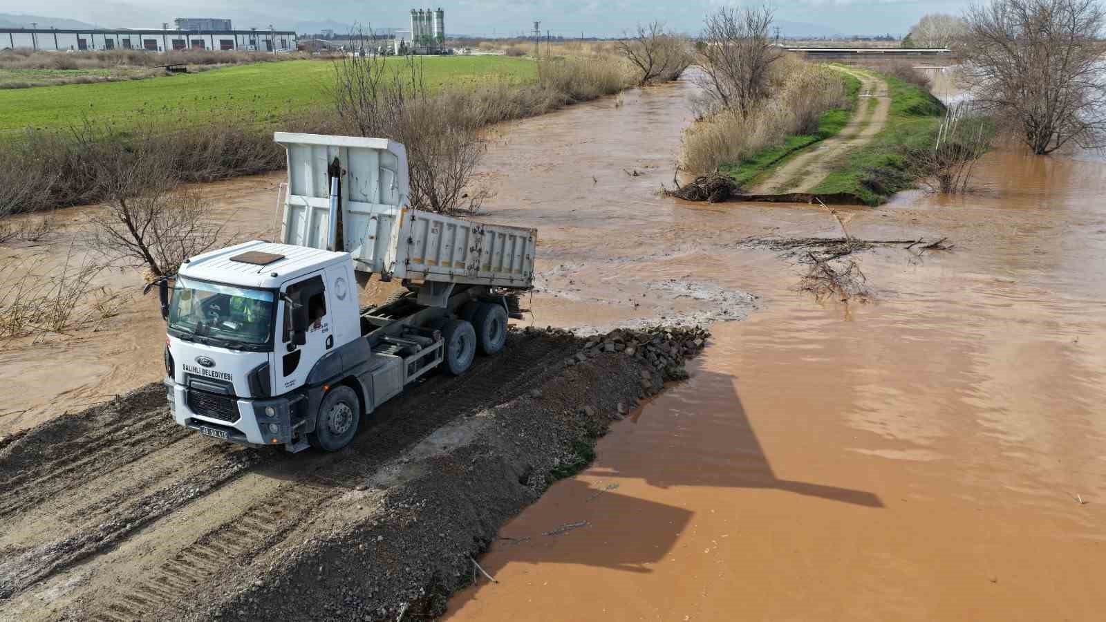 Salihli’de felaketin boyutu havadan görüntülendi
