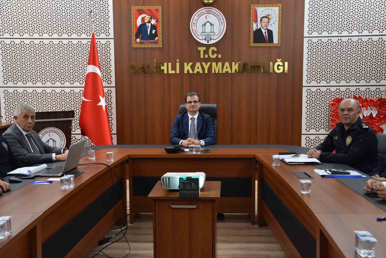 Salihli’de ‘Güvenlik ve Asayiş’ masaya yatırıldı
