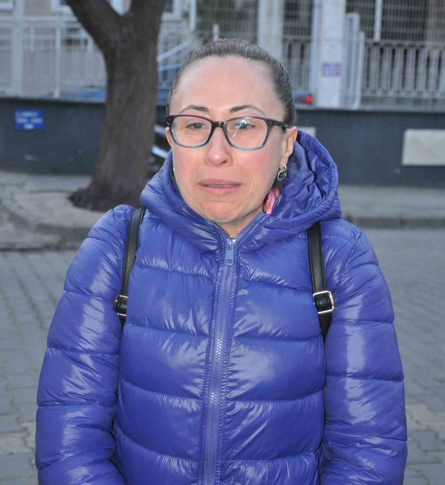 Salihli’de milyonluk bayi vurgunu
Salihli’de milyonluk bayi vurgunu