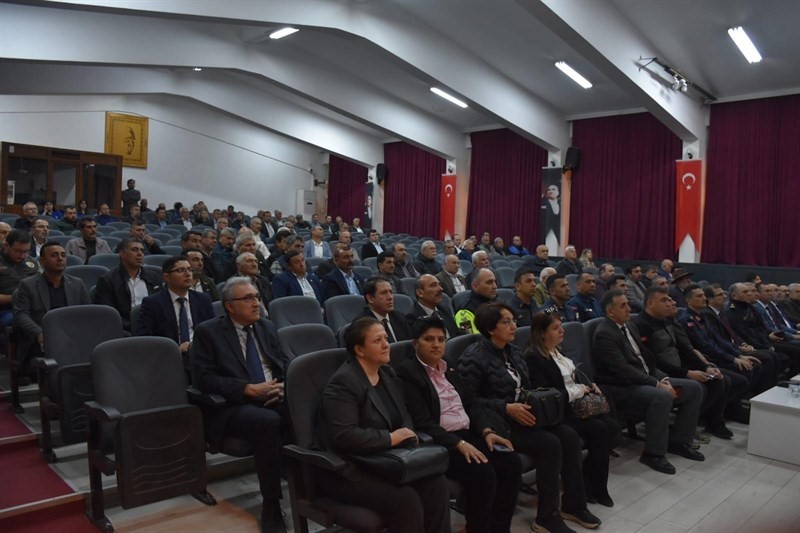 Salihli’de muhtarlar toplantısı yapıldı
