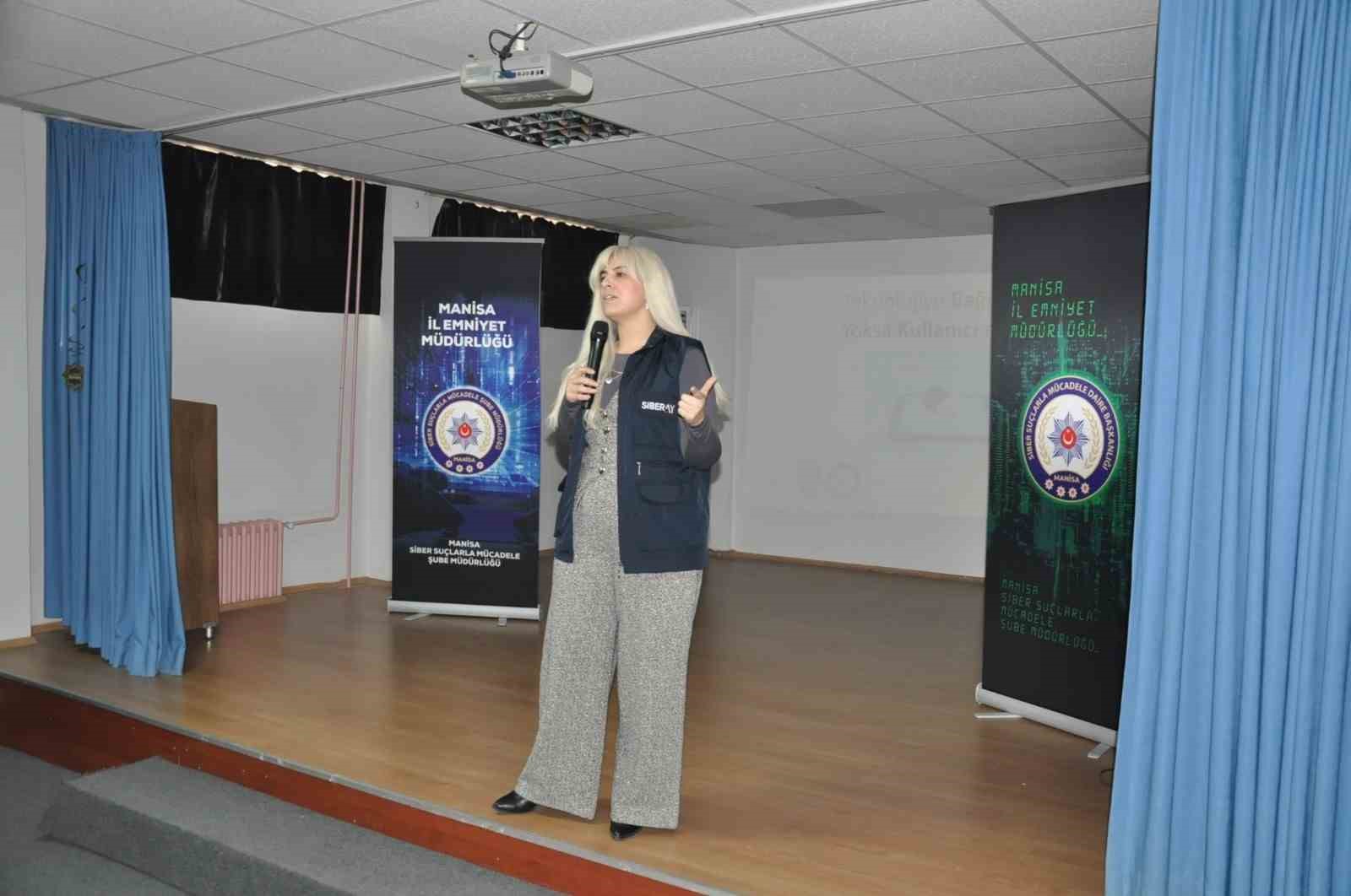 Salihli’de öğrencilere siber suç ve IBAN dolandırıcılığı uyarısı
