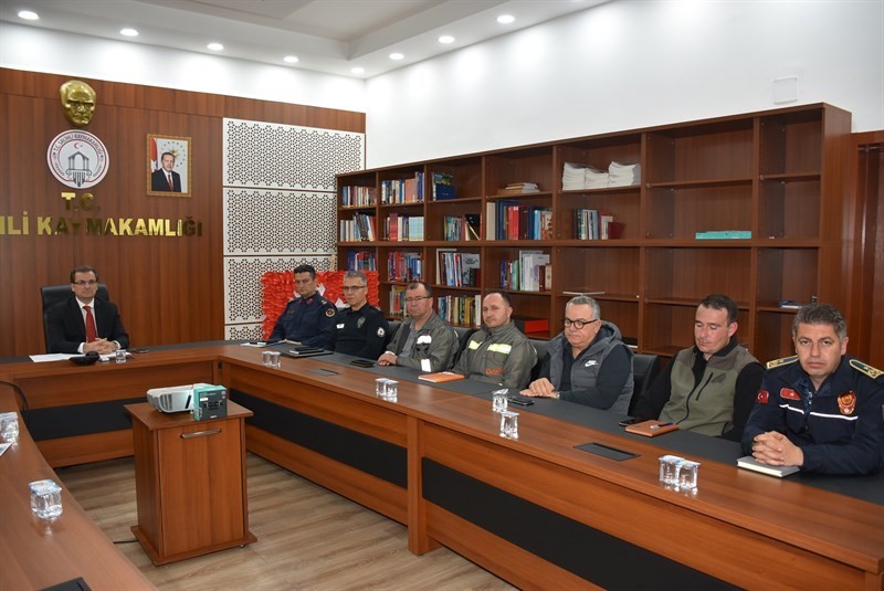 Salihli’de orman yangınlarına karşı kritik toplantı
