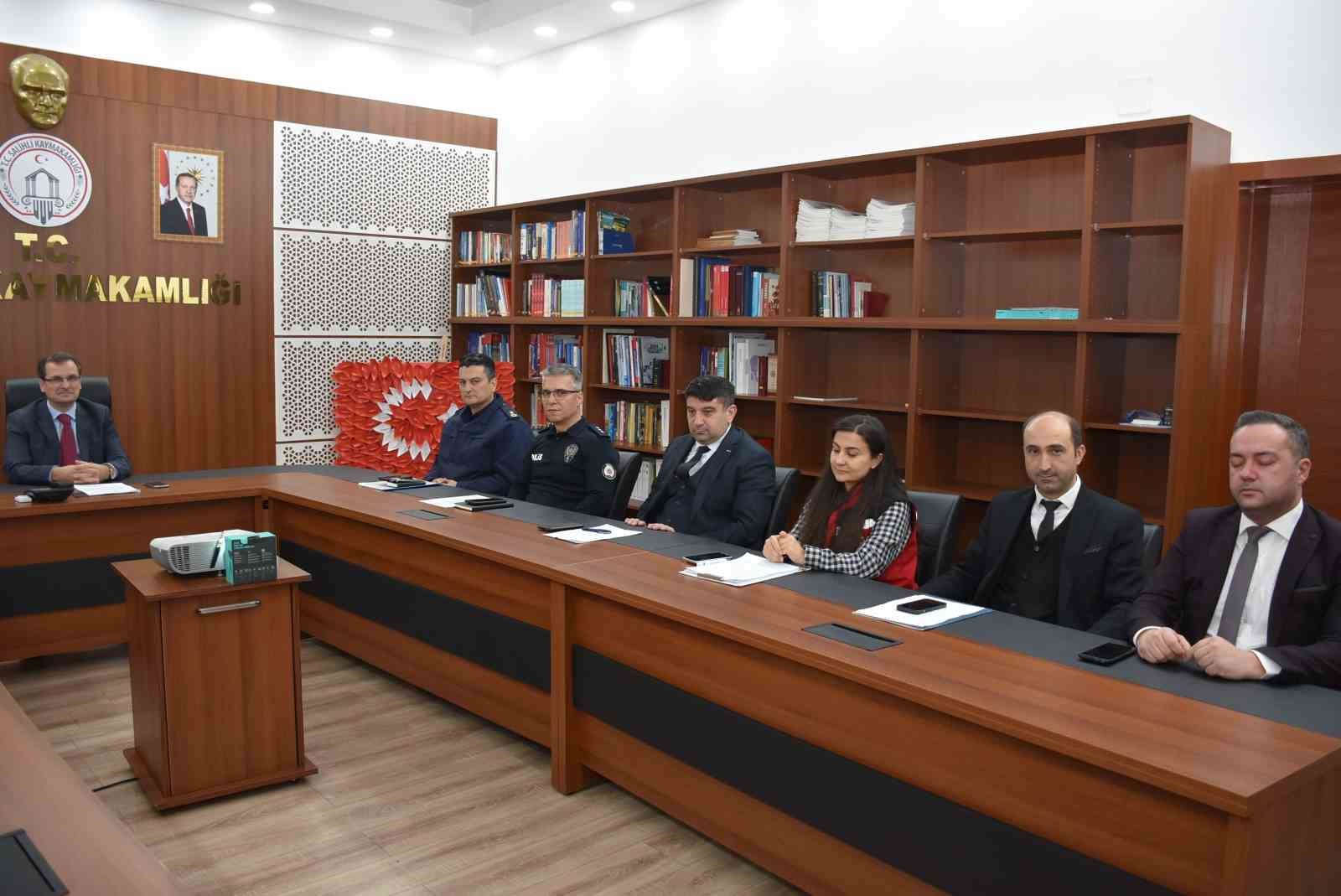 Salihli’de sahipsiz hayvanlar için kritik adım: 7/24 ihbar hattı kuruldu
