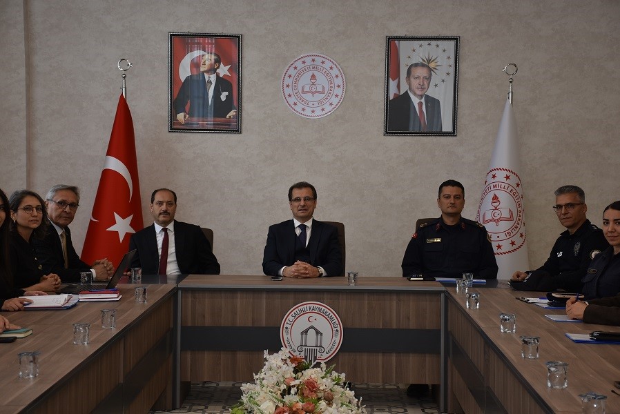 Salihli’de şiddetle mücadele masaya yatırıldı
