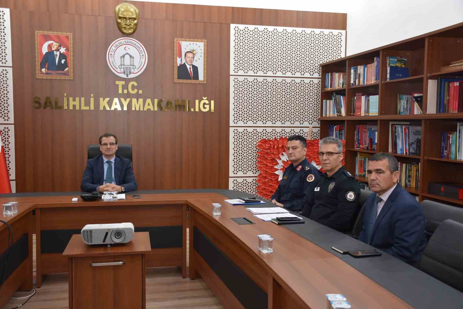 Salihli’de üniversite güvenliği masaya yatırıldı
