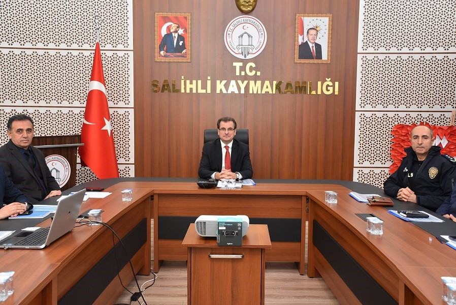 Salihli’deki metruk binaların yüzde 70’i güvenli hale getirildi
