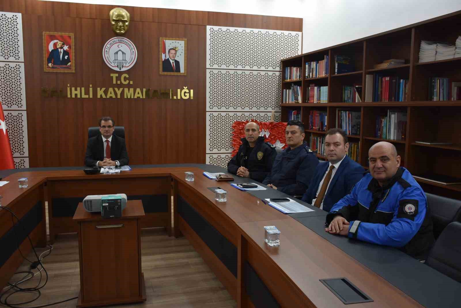 Salihli’deki metruk binaların yüzde 70’i güvenli hale getirildi
