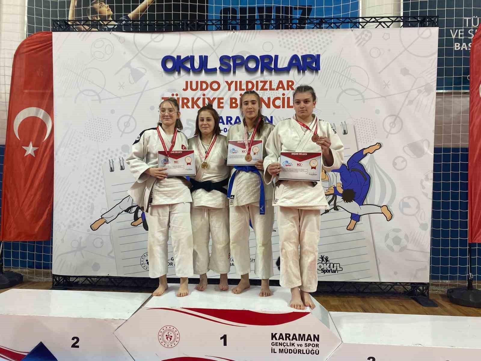 Salihlili Judocular Türkiye Şampiyonası’ndan madalyalarla döndü
