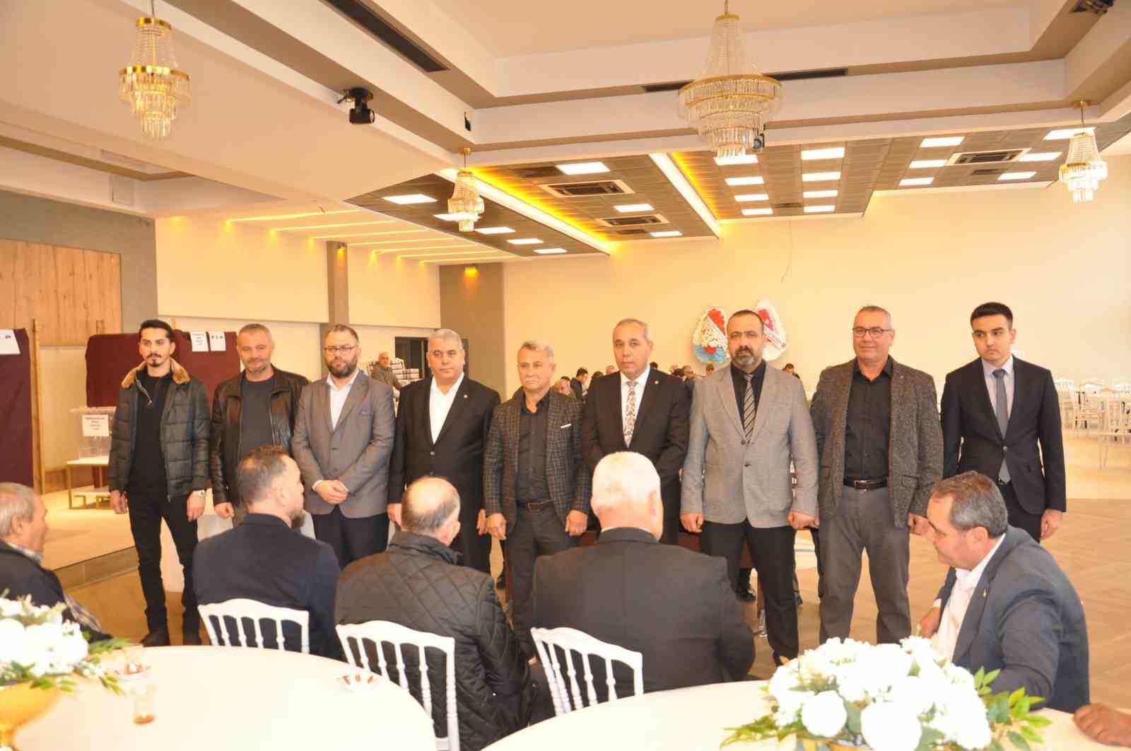 Salihlili marangozlar 5. kez Alacalı dedi
Salihlili marangozlar 5. kez Alacalı dedi