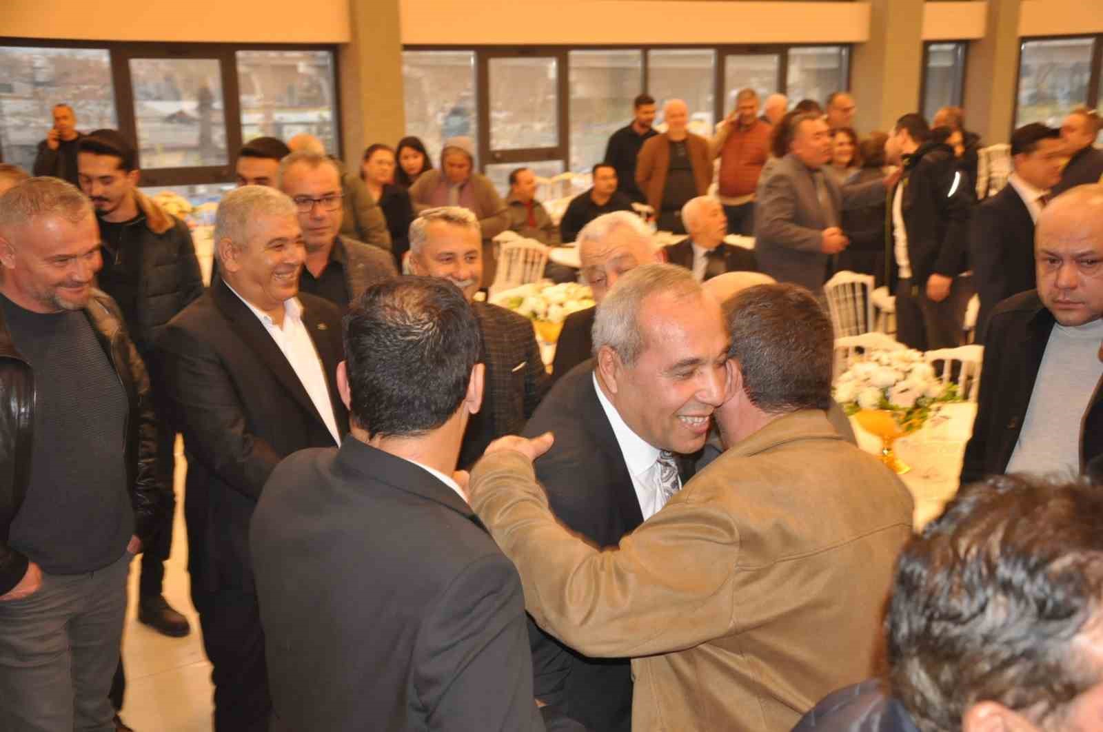 Salihlili marangozlar 5. kez Alacalı dedi
Salihlili marangozlar 5. kez Alacalı dedi