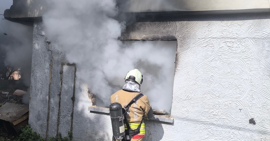 Samandağ’da metruk bina yangını
