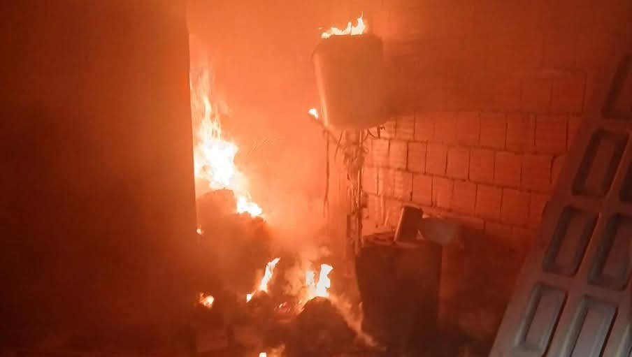 Samandağ’da metruk bina yangını
