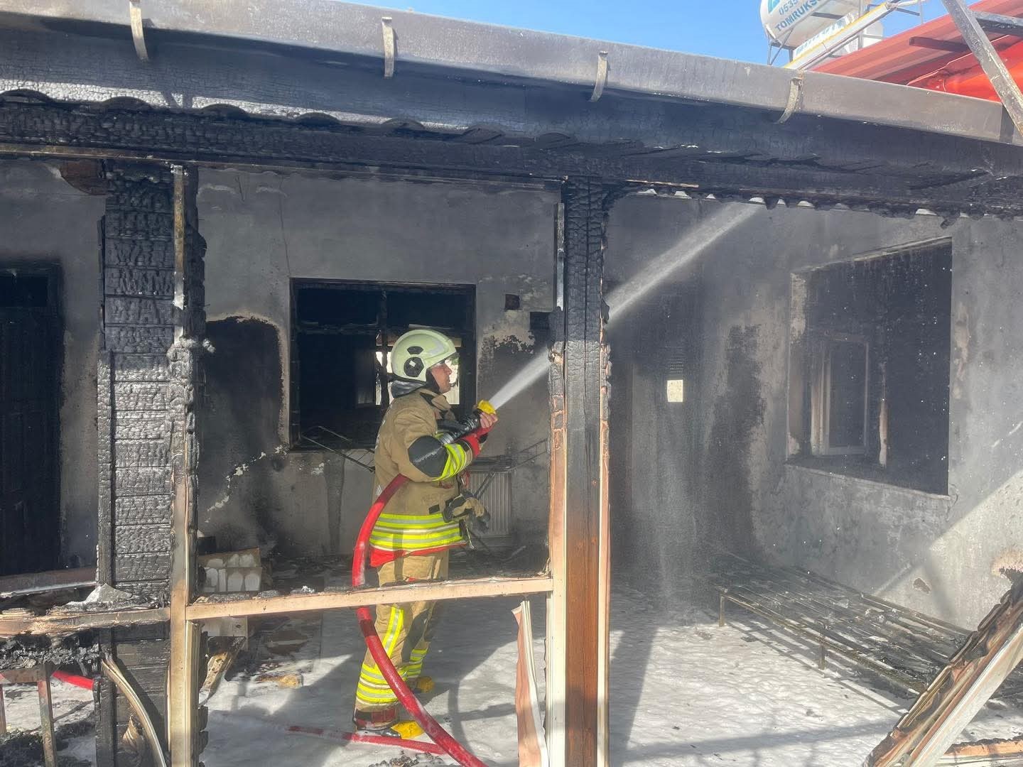 Samandağ’da müstakil evde yangın çıktı
