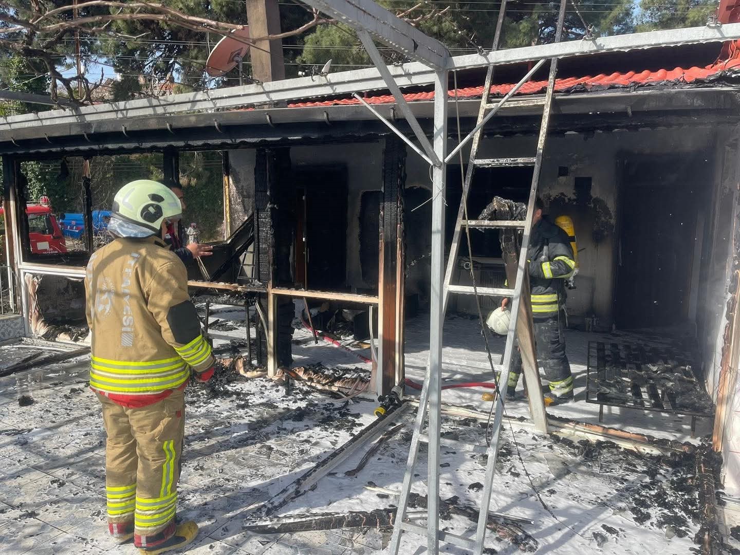 Samandağ’da müstakil evde yangın çıktı
