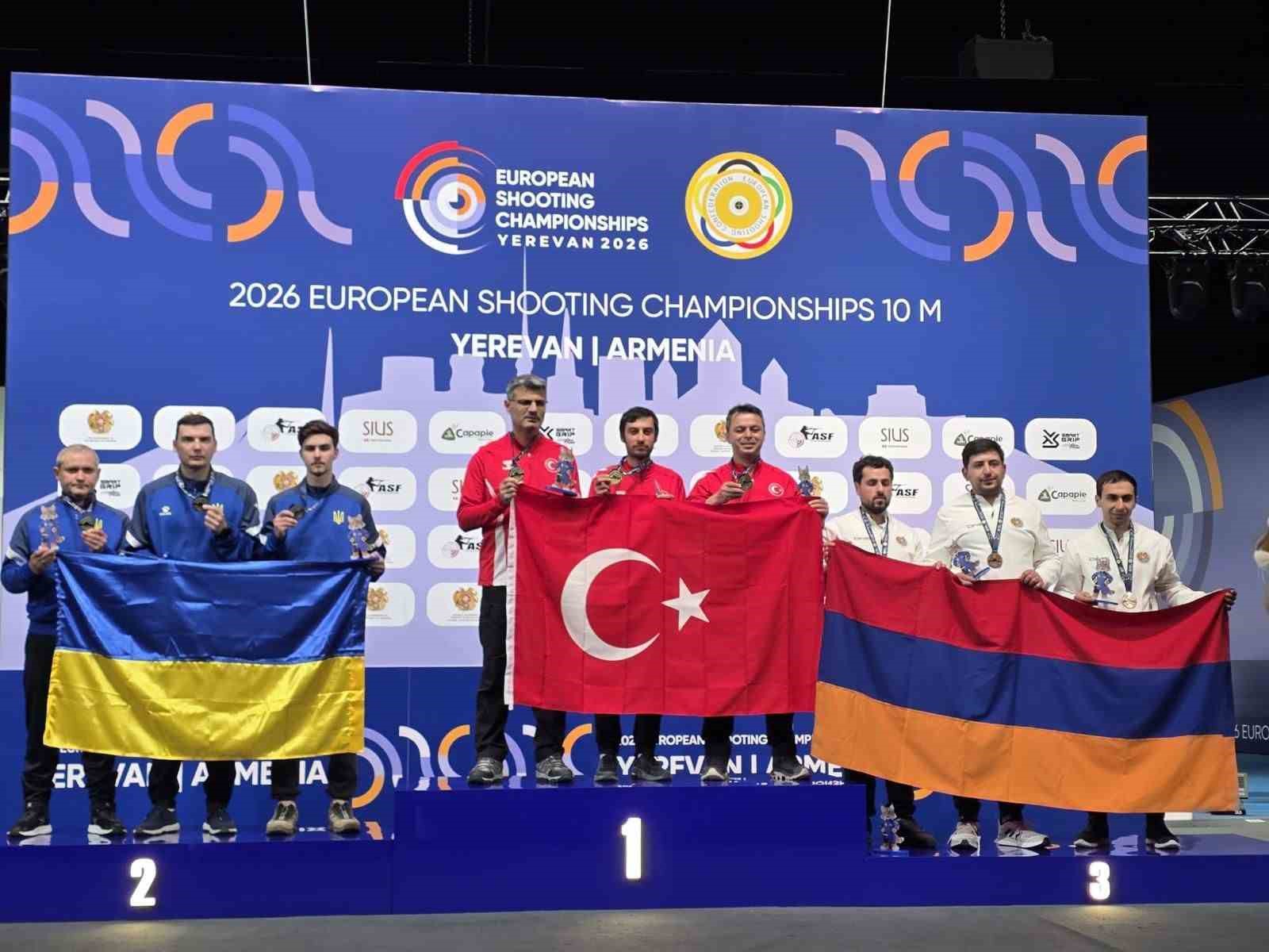 Şampiyon atıcıya Trabzon Havalimanında karşılama
