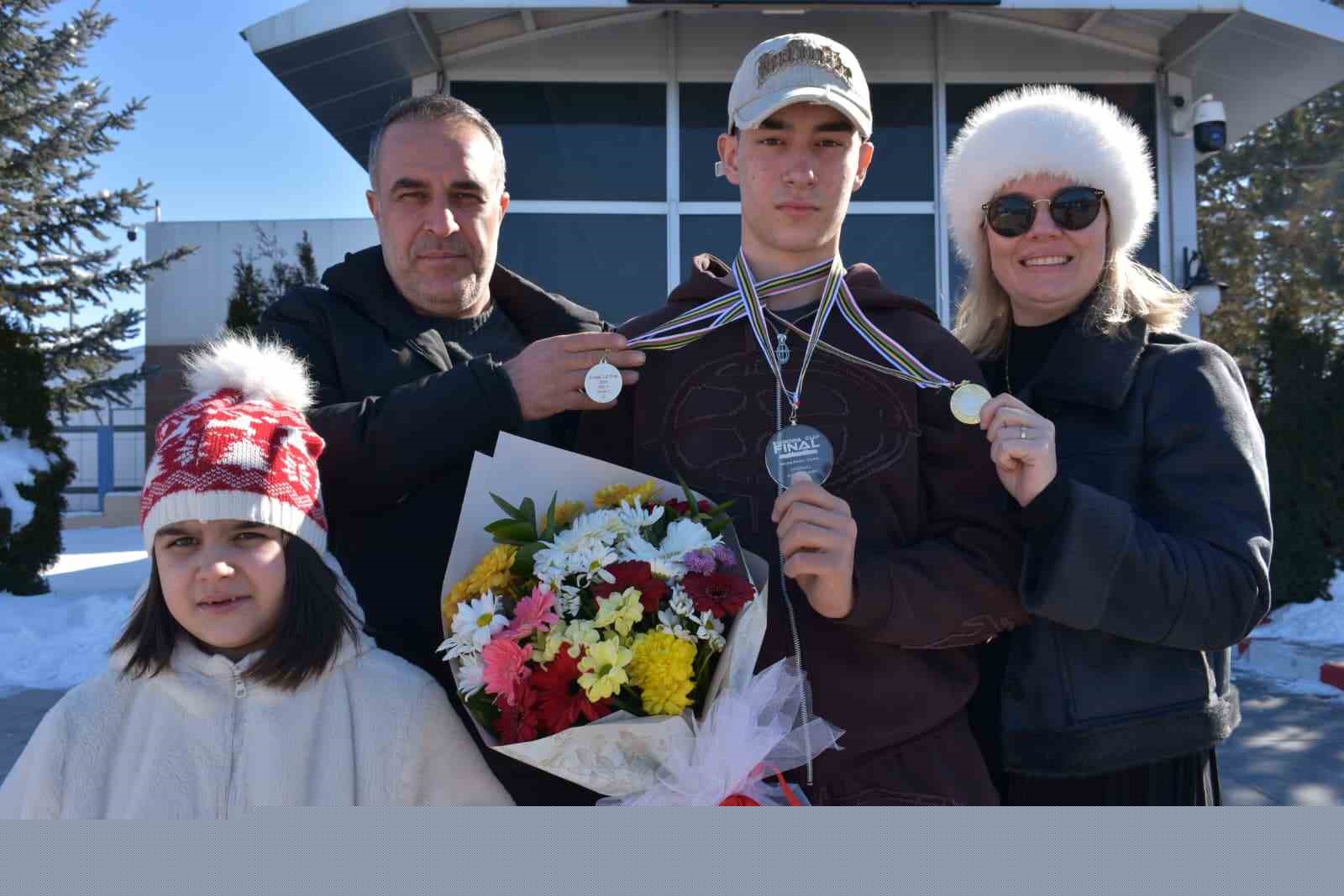 Şampiyona çiçekli karşılama
