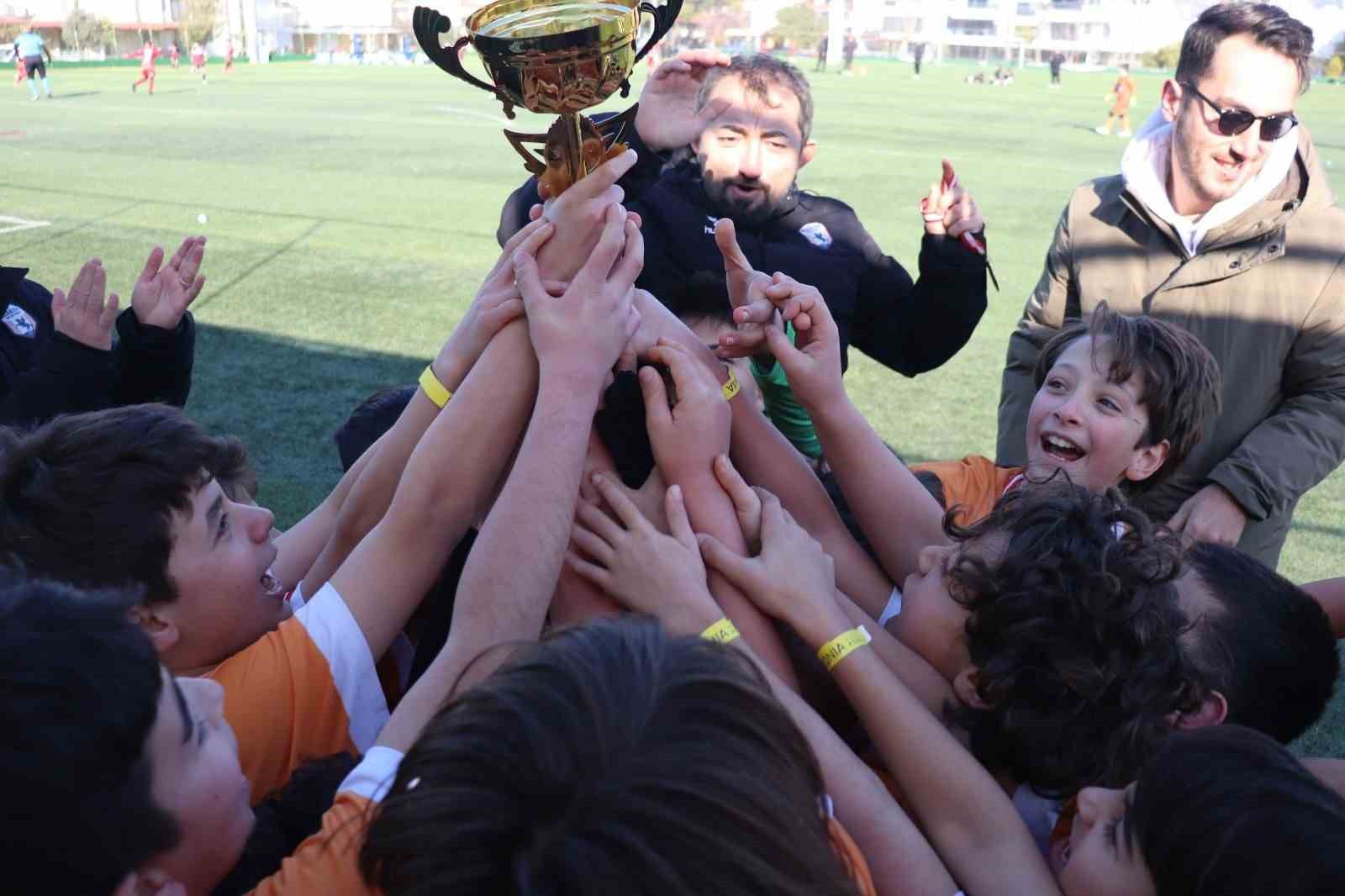 Şampiyonluk kupası Atakum’da
