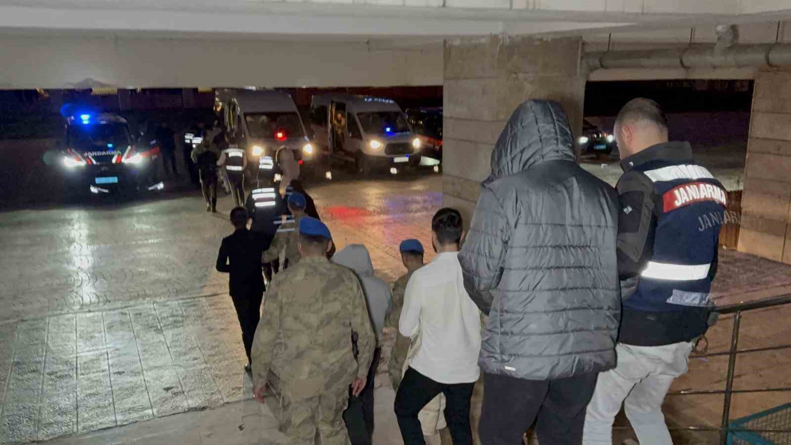 Samsun merkezli yasa dışı bahis operasyonunda 12 kişi tutuklandı
