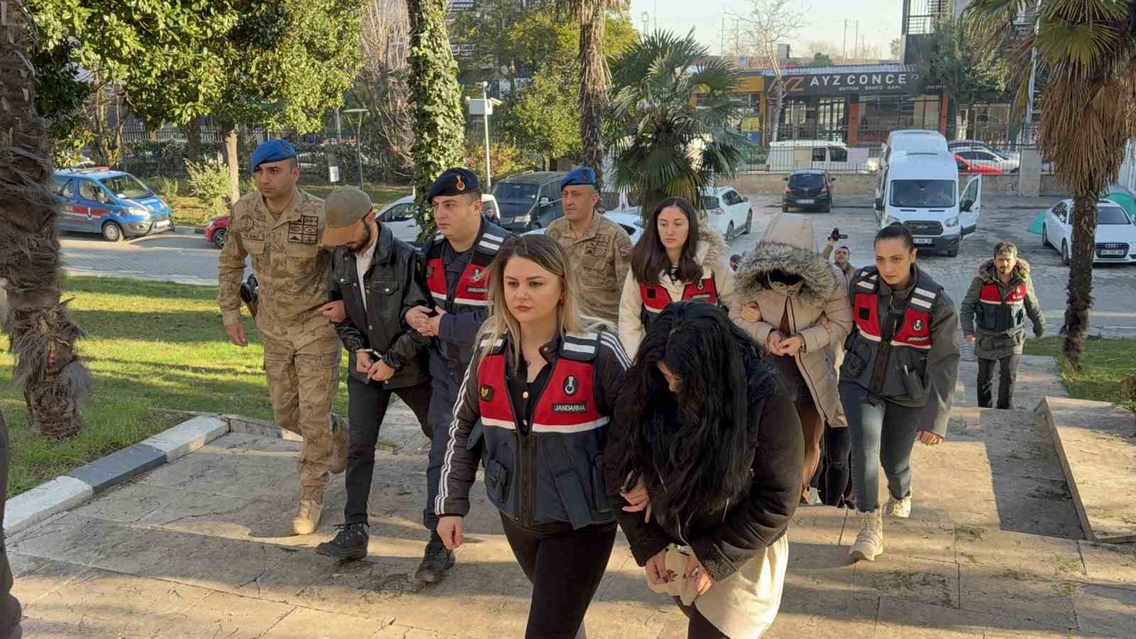 Samsun merkezli yasa dışı bahis operasyonunda 17 kişi adliyeye sevk edildi
