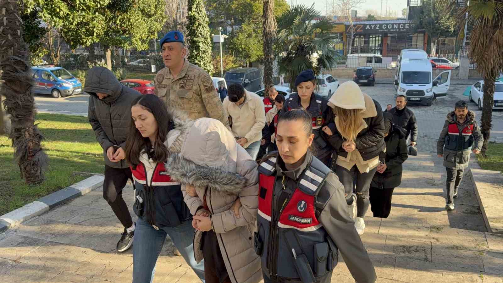 Samsun merkezli yasa dışı bahis operasyonunda 17 kişi adliyeye sevk edildi
