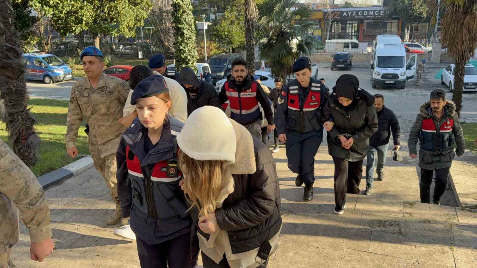 Samsun merkezli yasa dışı bahis operasyonunda 17 kişi adliyeye sevk edildi
