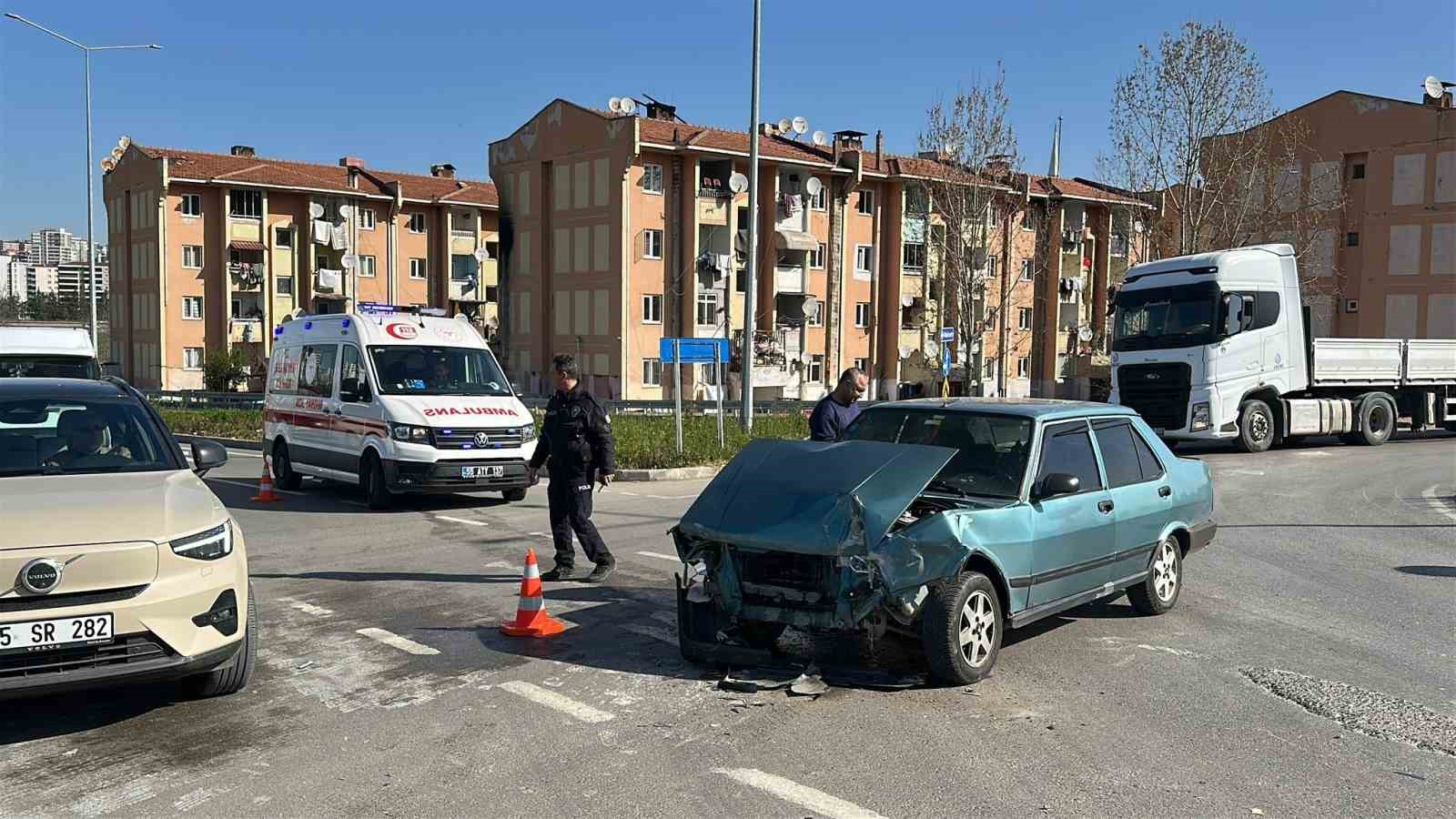 Samsun Şehir Hastanesi kavşağında yine kaza: 4 yaralı
