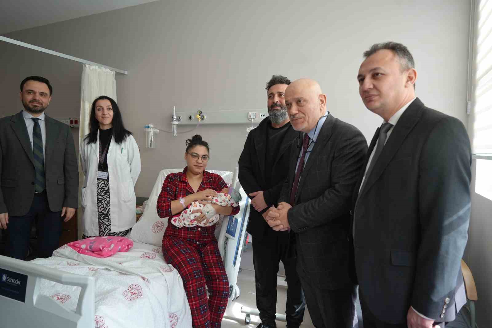 Samsun Şehir Hastanesi’nde kadın doğum ve çocuk klinikleri hizmette: İlk bebekler dünyaya geldi
