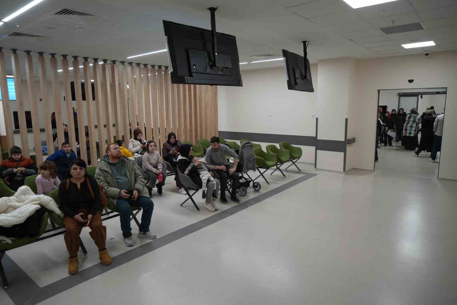 Samsun Şehir Hastanesi’nde kadın doğum ve çocuk klinikleri hizmette: İlk bebekler dünyaya geldi
