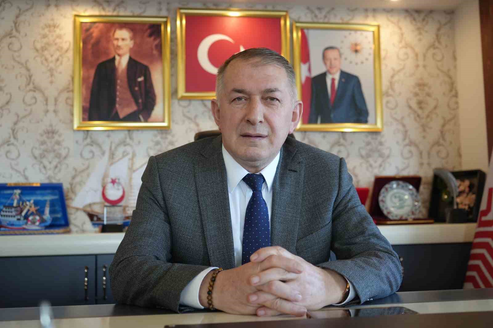 Samsun Vakıflar Bölge Müdürlüğünden aylık 2 bin 560 kişiye gıda, bin 400’ü aşkın öğrenciye burs desteği
