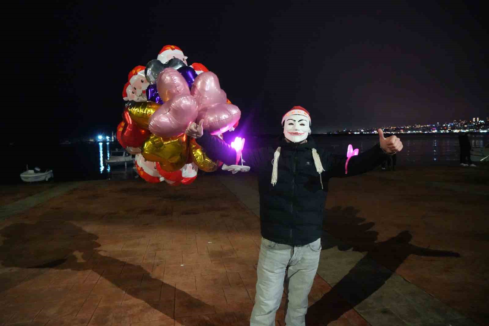 Samsun’da 2026 coşkusu: Yüzlerce kişi yeni yıla dans ve müzikle girdi
