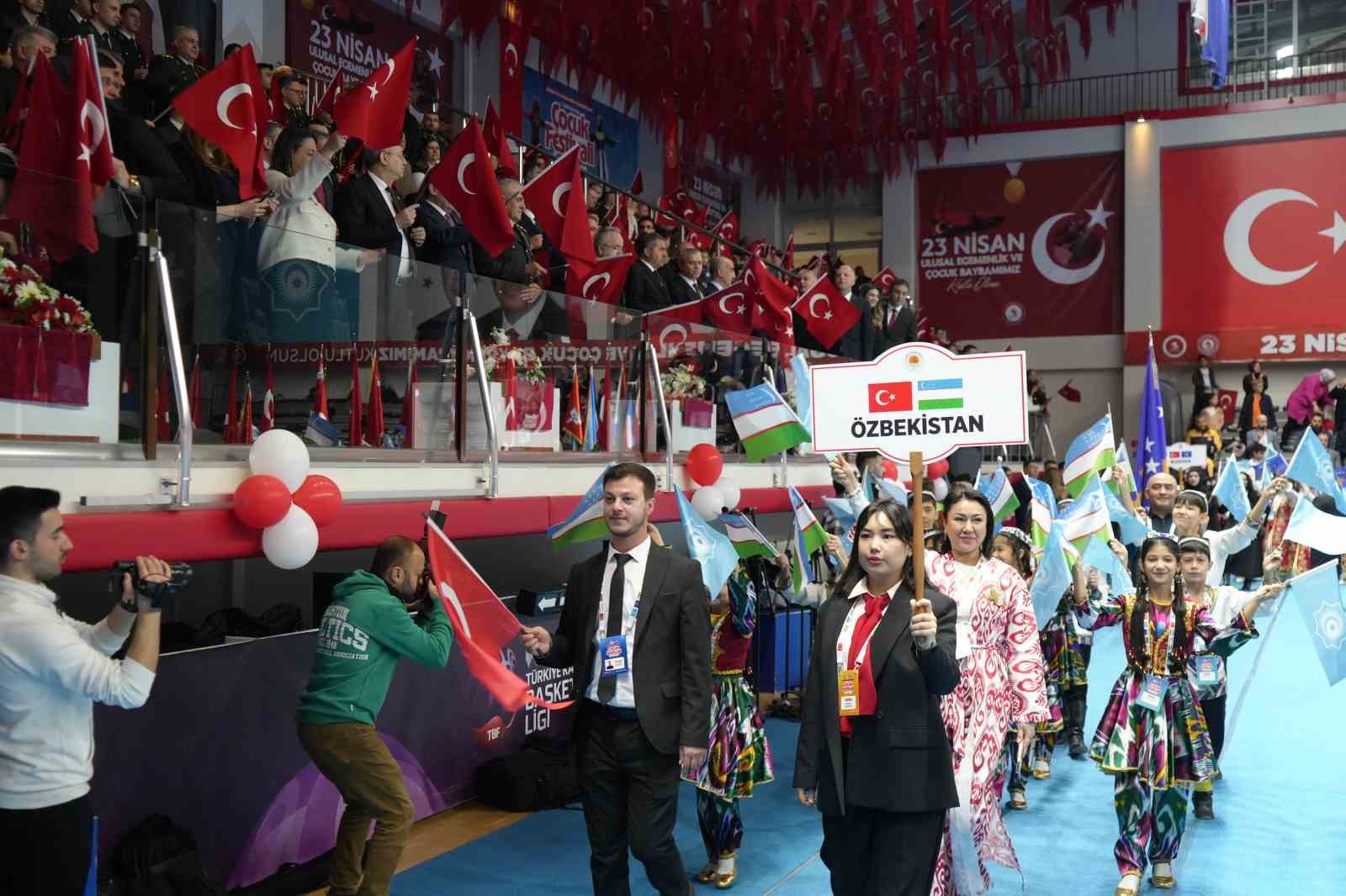 Samsun’da 23 Nisan, dünya çocuklarıyla kutlandı
