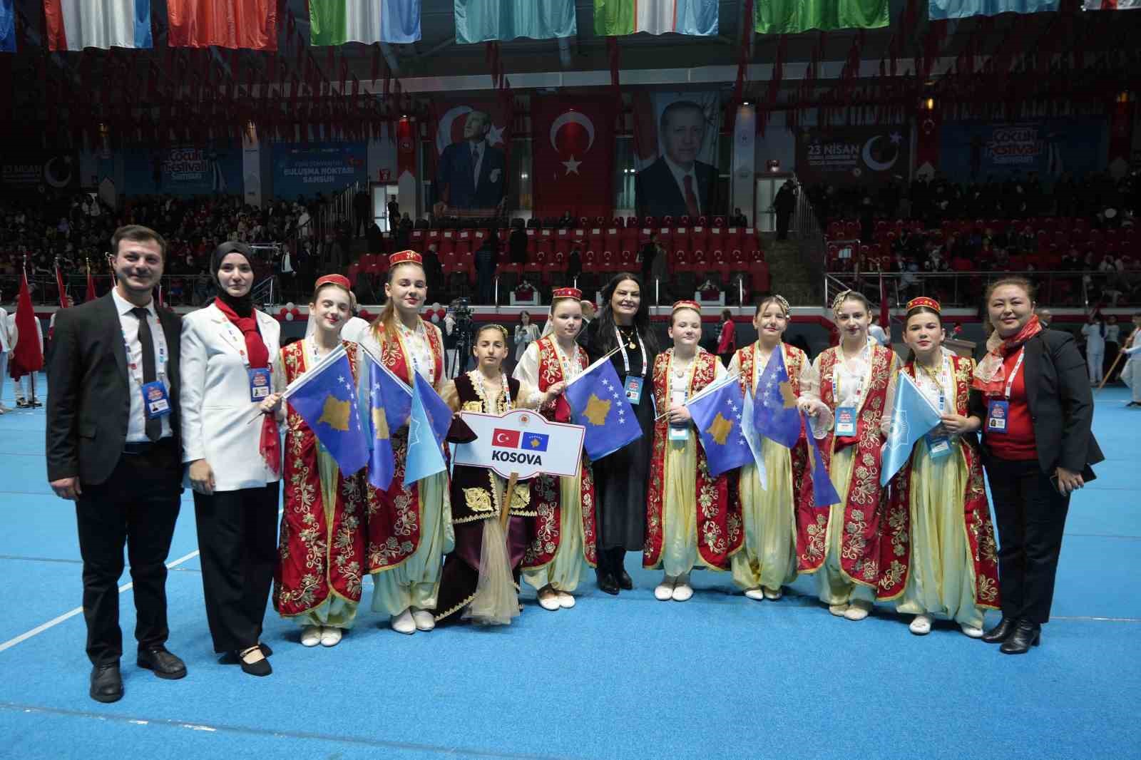 Samsun’da 23 Nisan, dünya çocuklarıyla kutlandı
