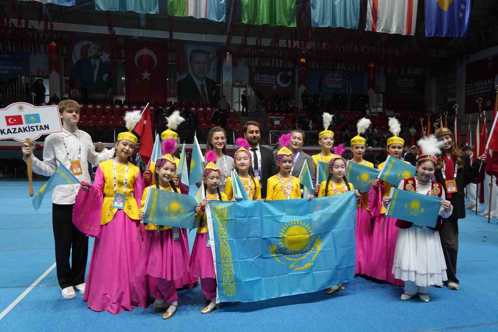 Samsun’da 23 Nisan, dünya çocuklarıyla kutlandı
