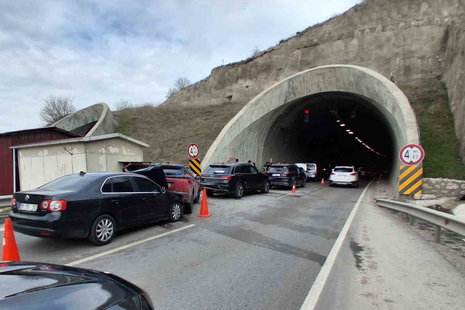 Samsun’da 6 aracın karıştığı zincirleme kaza: 1 yaralı
