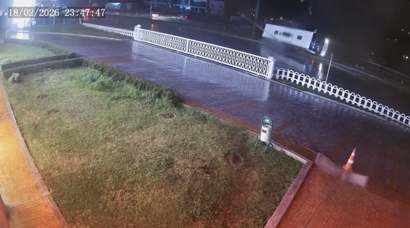 Samsun’da 7 kişinin yaralandığı kazanın kamera görüntüsü ortaya çıktı
