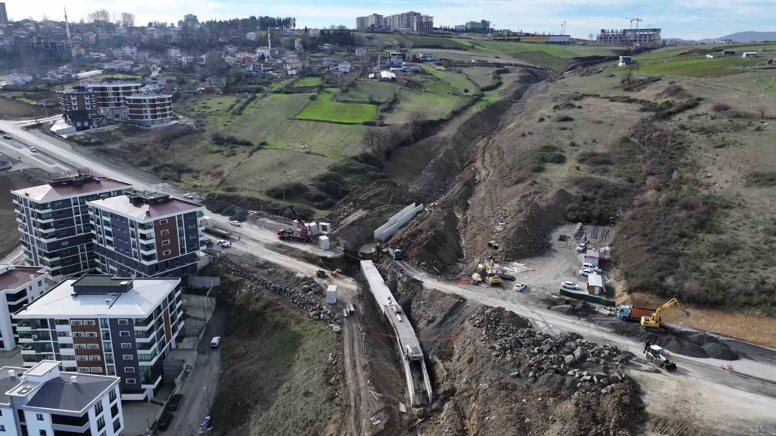 Samsun’da dereler taşkın riskine karşı ıslah ediliyor
