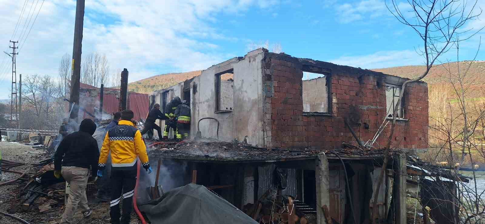 Samsun’da ev yangını: 2 ölü
