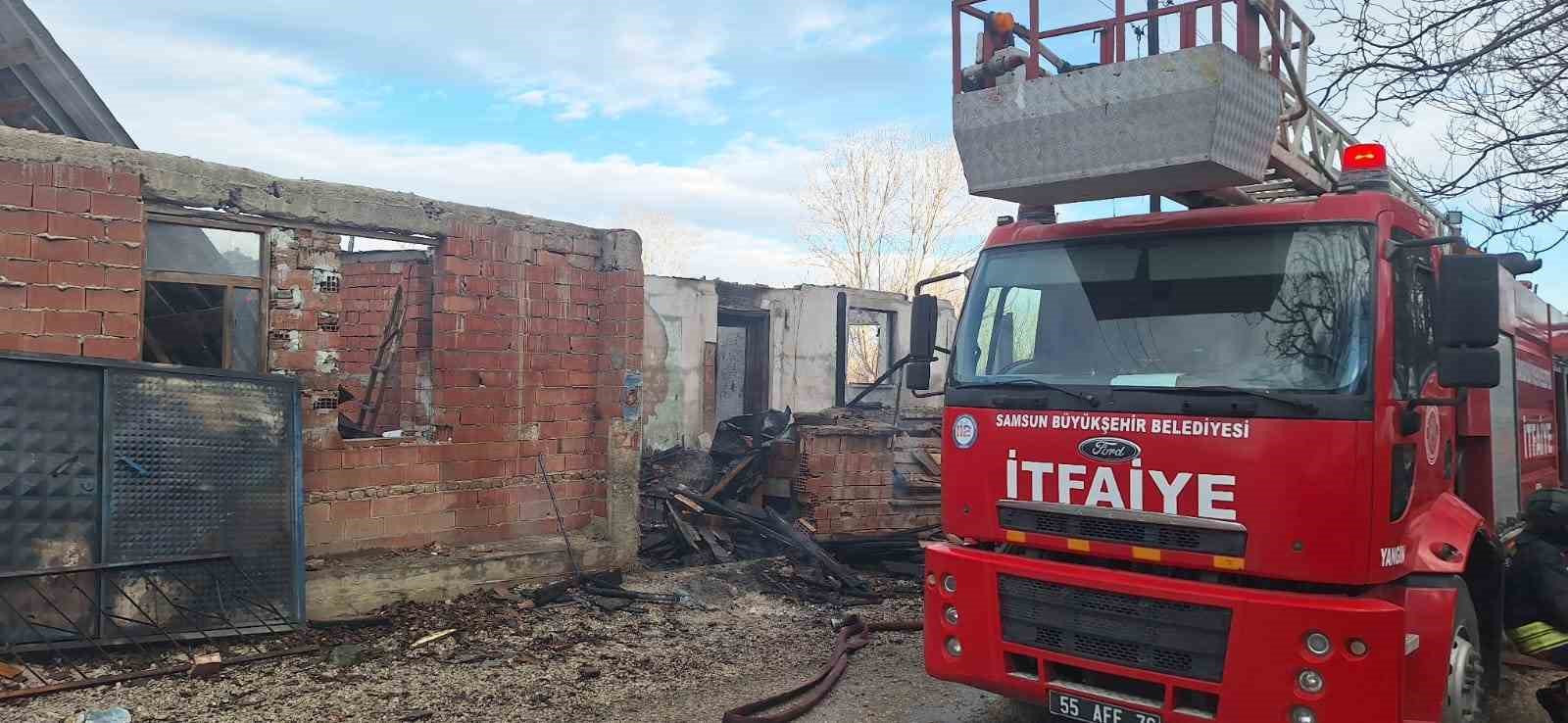 Samsun’da ev yangını: 2 ölü
