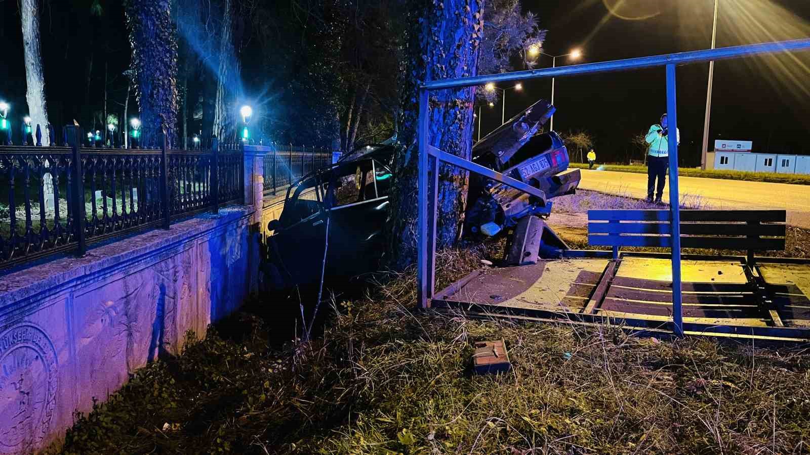 Samsun’da feci kazada otomobil hurda yığınına döndü: 1 yaralı
