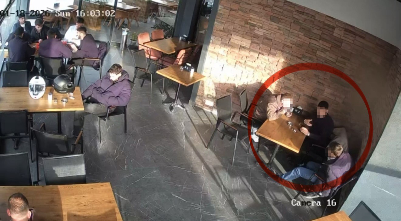 Samsun’da fırında bıçaklı saldırı kamerada: 2 yaralı
