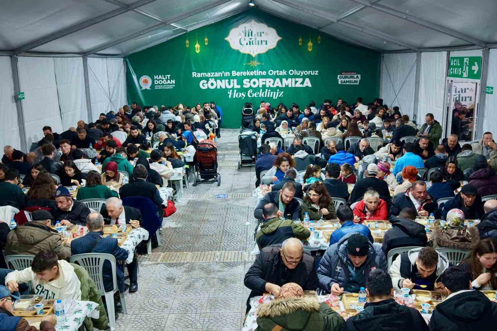 Samsun’da her gün 15 bin kişilik iftar sofrası kuruluyor
