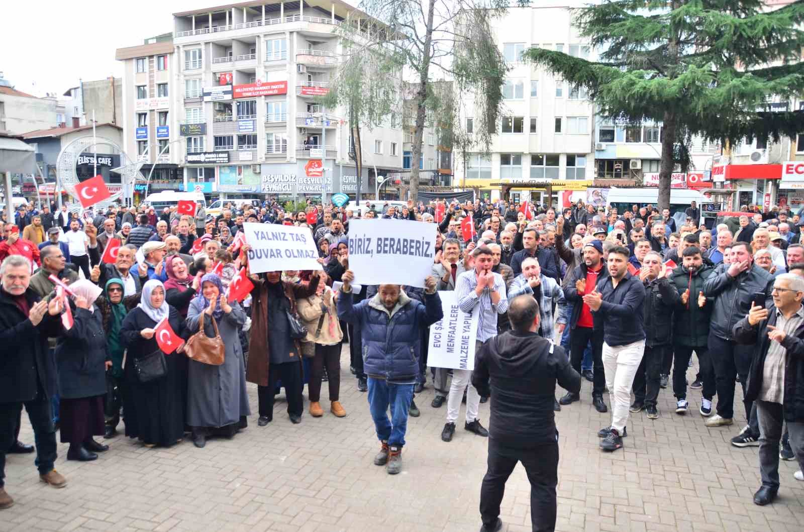 Samsun’da idari yapı değişikliği tepki gördü

