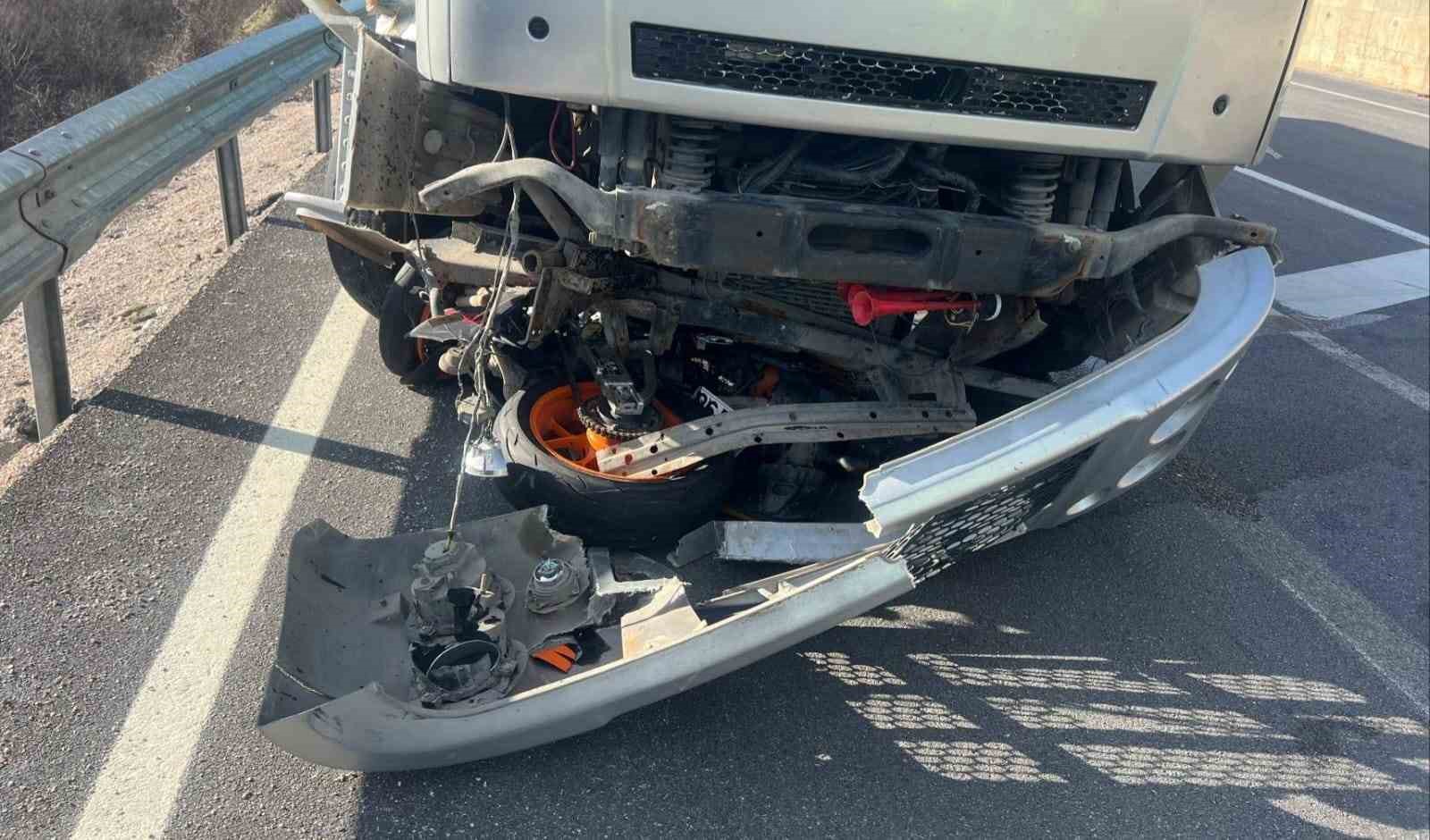 Samsun’da kamyon motosikletle çarpıştı: 1 ölü
