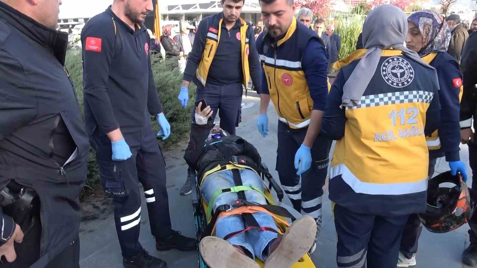 Samsun’da motosiklet ile elektrikli scooter çarpıştı: 2 yaralı
