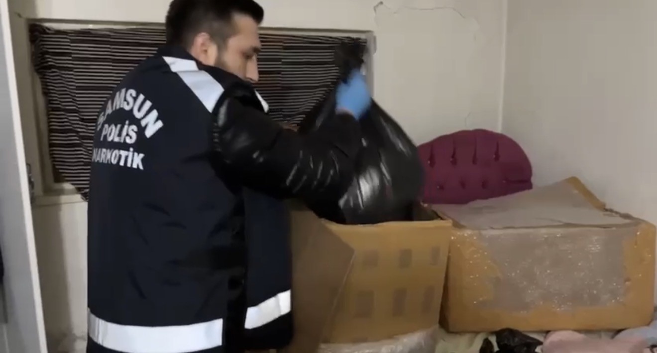 Samsun’da narkotik operasyonu: 52 bin 206 adet uyuşturucu hap ele geçirildi
