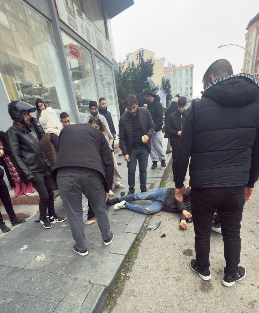 Samsun’da otomobil ile motosiklet çarpıştı: 2 yaralı
