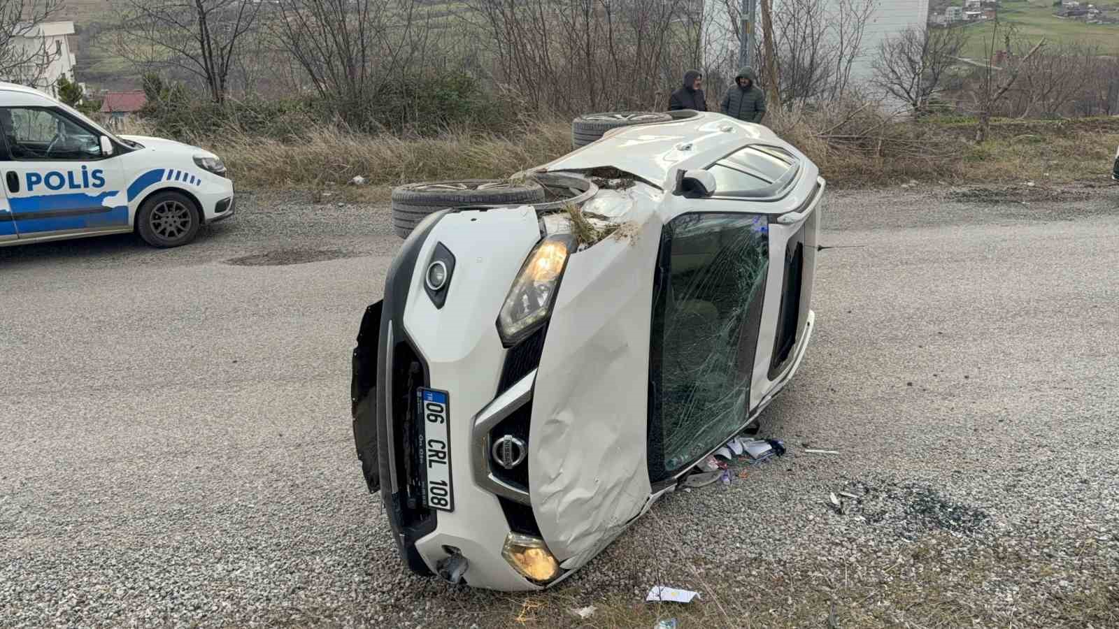 Samsun’da otomobil takla attı: 3 yaralı
