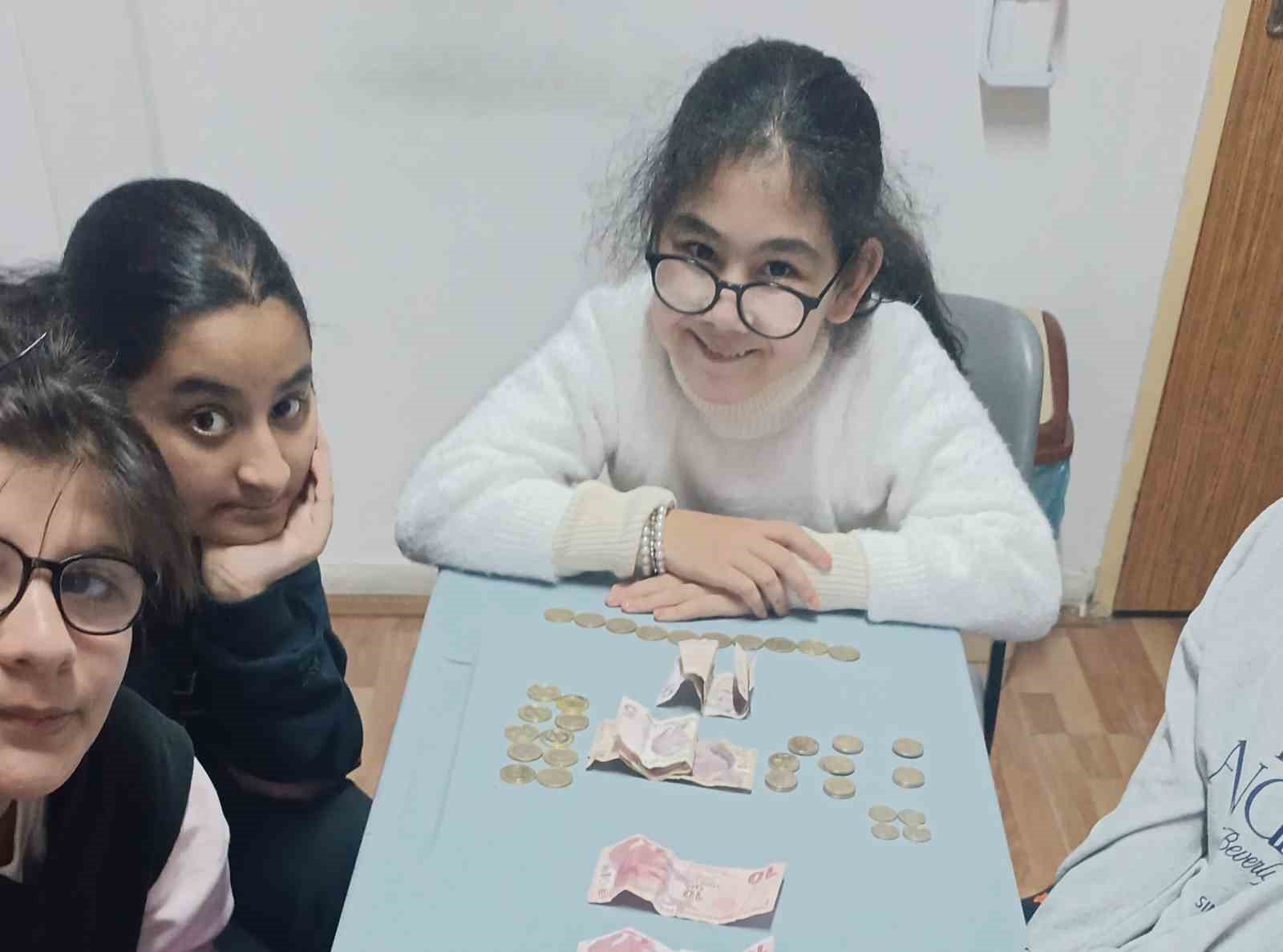 Samsun’da özel öğrencilerden Gazze’ye umut köprüsü
Samsun’da özel öğrencilerden Gazze’ye umut köprüsü