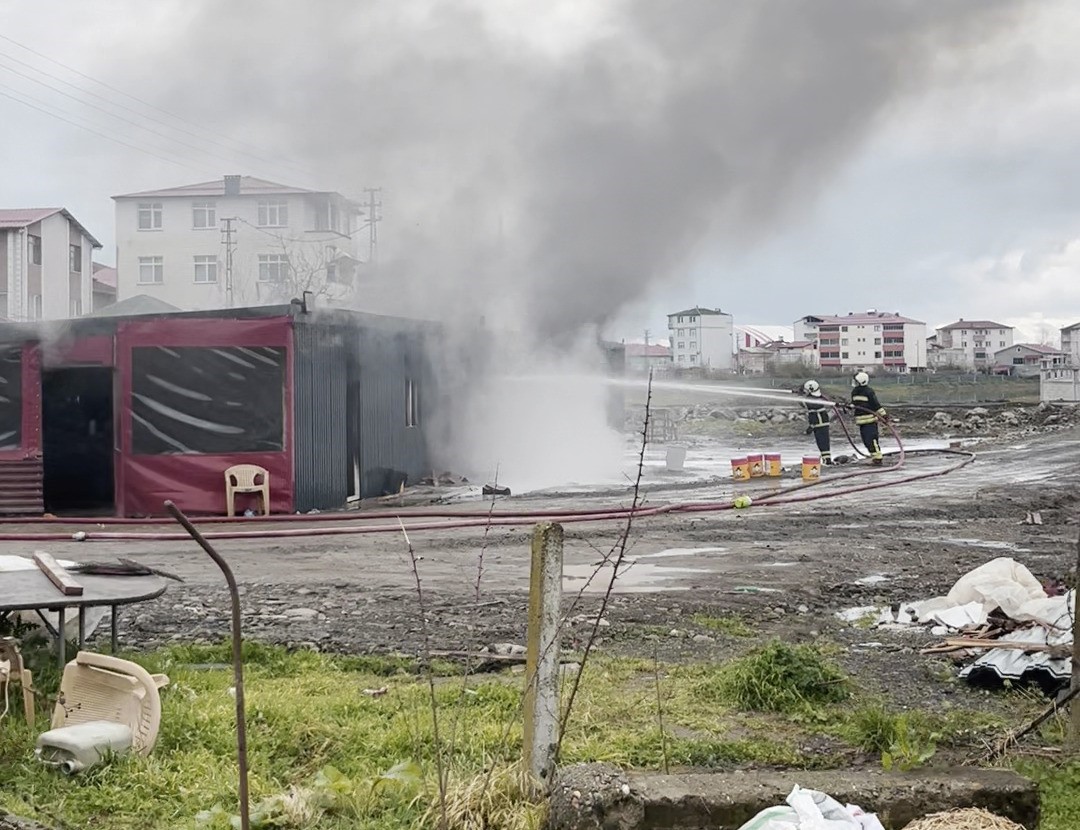 Samsun’da şantiyede yangın
